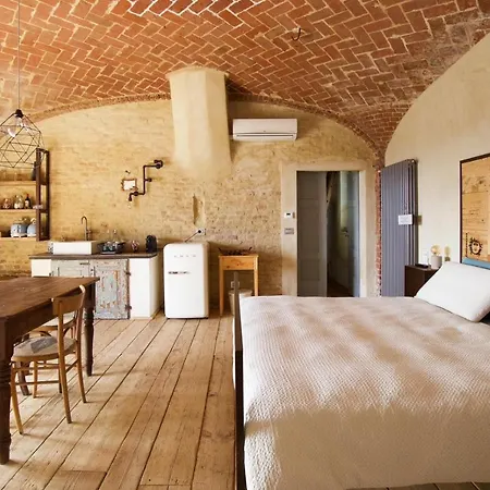 La Butte De Viaris Couette-café